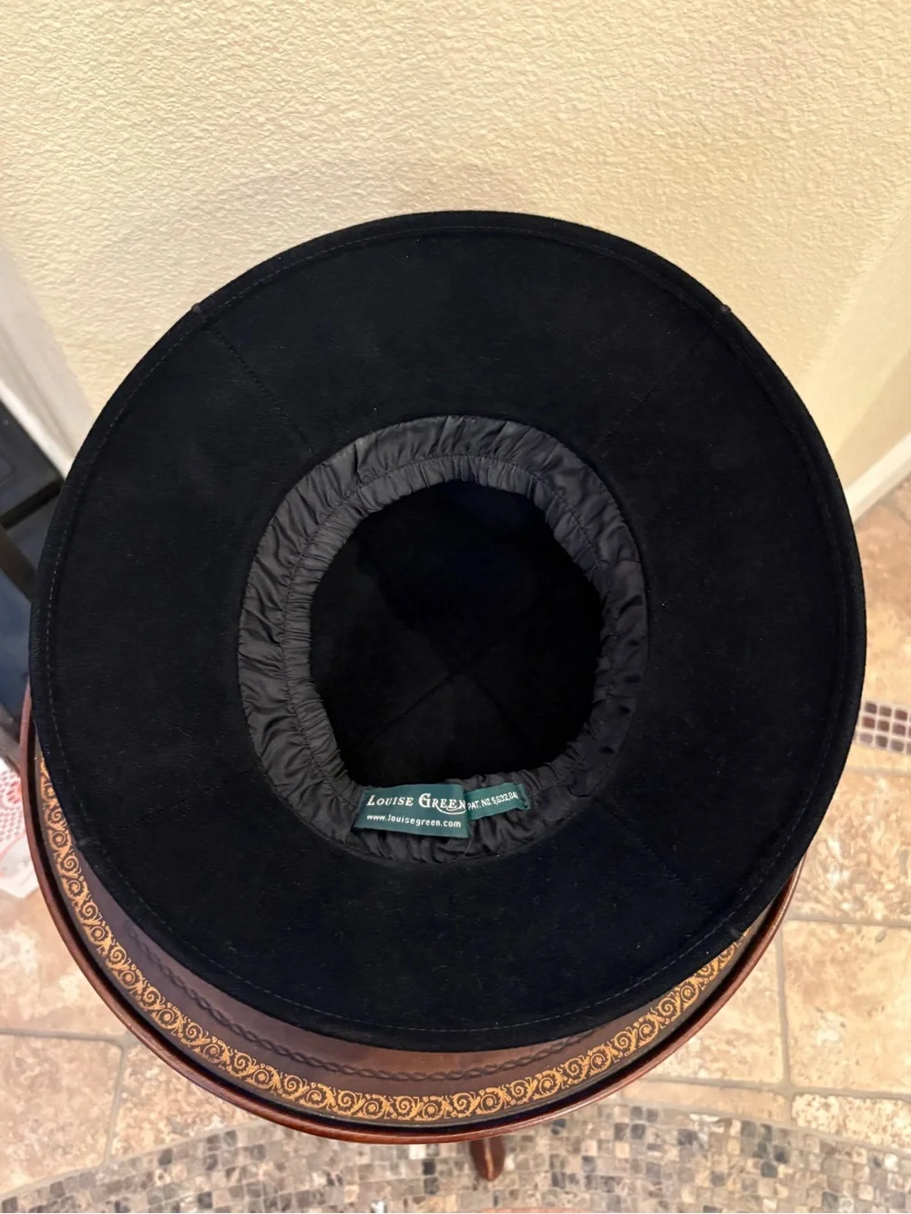 Vintage Louise Green Women Black Minimalist Hat Size One Size